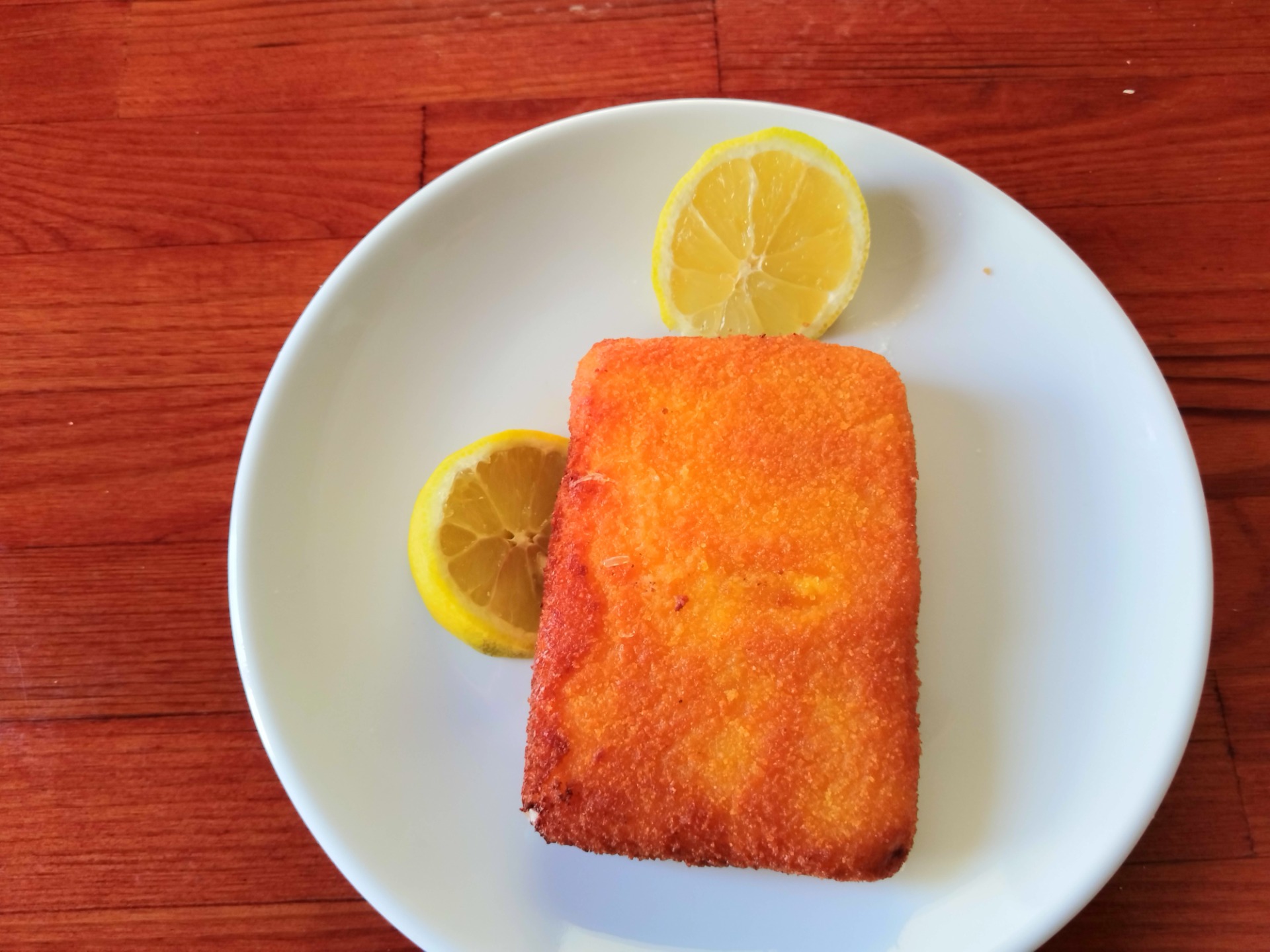 Saganaki, fried hard cheese, or feta cheese with flour 5,00€ σαγανάκι με κεφαλοτύρι ή φέτα