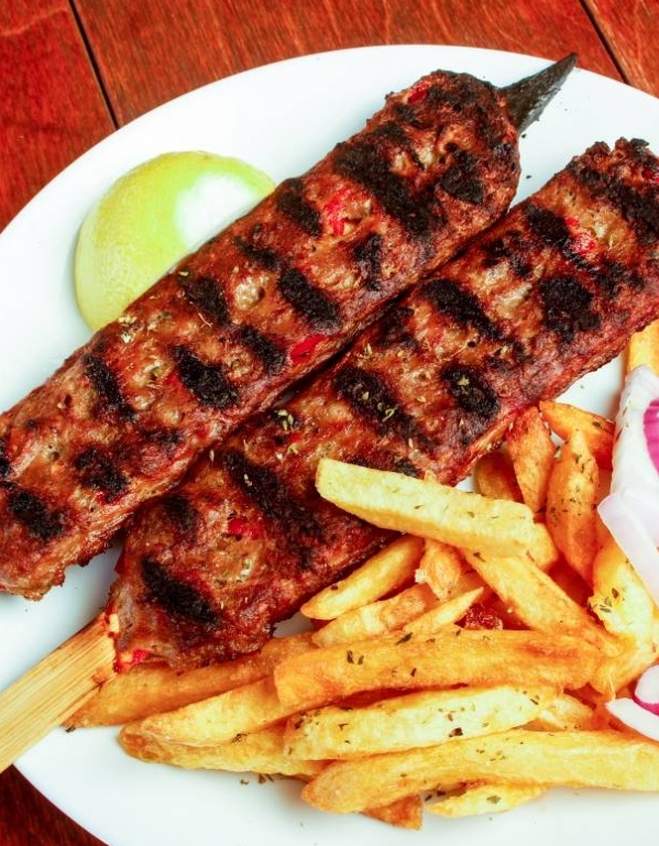 KEMBAP. ,Beef,  ΚΕΜΠΆΠ Βόιο ,  ,,,, portion 9.00€