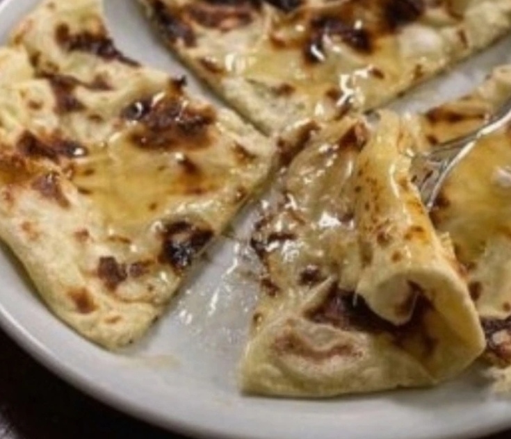 Mizithropita, with honey if you like,,, μυζηθροπιιτα 2.50€