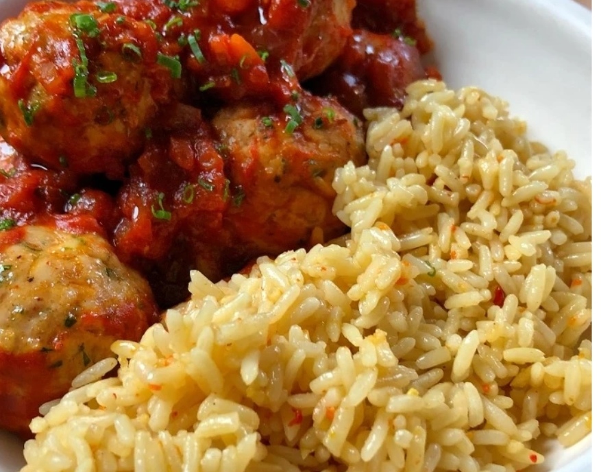 soutzoukakia ,pork , lamb mince,with rice ,,8.00€,, σουτζουκάκια με ρύζι 