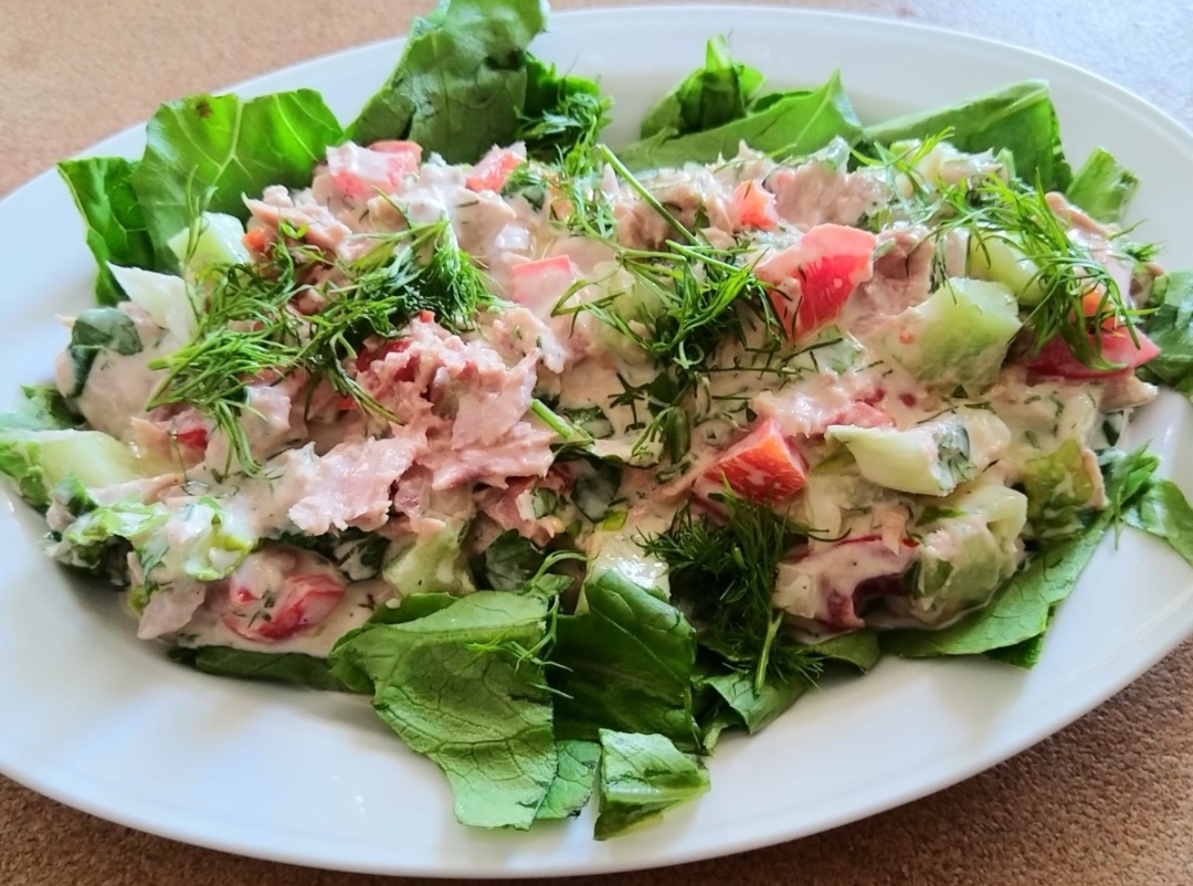 tuna salad, 6.00€ , τονοσαλατα 