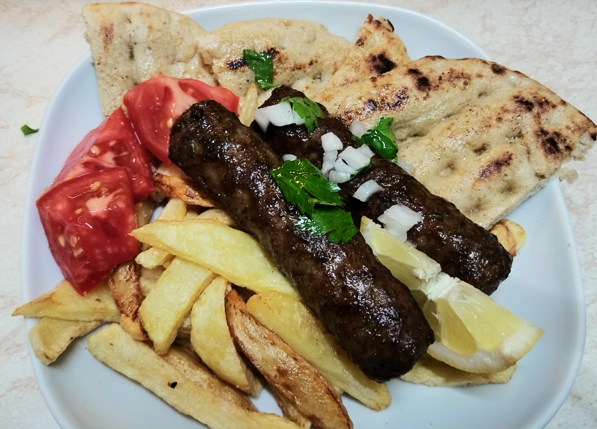 KEMBAP. ,Beef, Pork , lamb, portion with chips,,,8.00€,,,,  Βόιο , χοιρινό, αρνίσιο, μερδα με πατάτες,