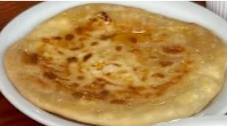 Mizithropita, with honey if you like,,, μυζηθροπιιτα 2.50€