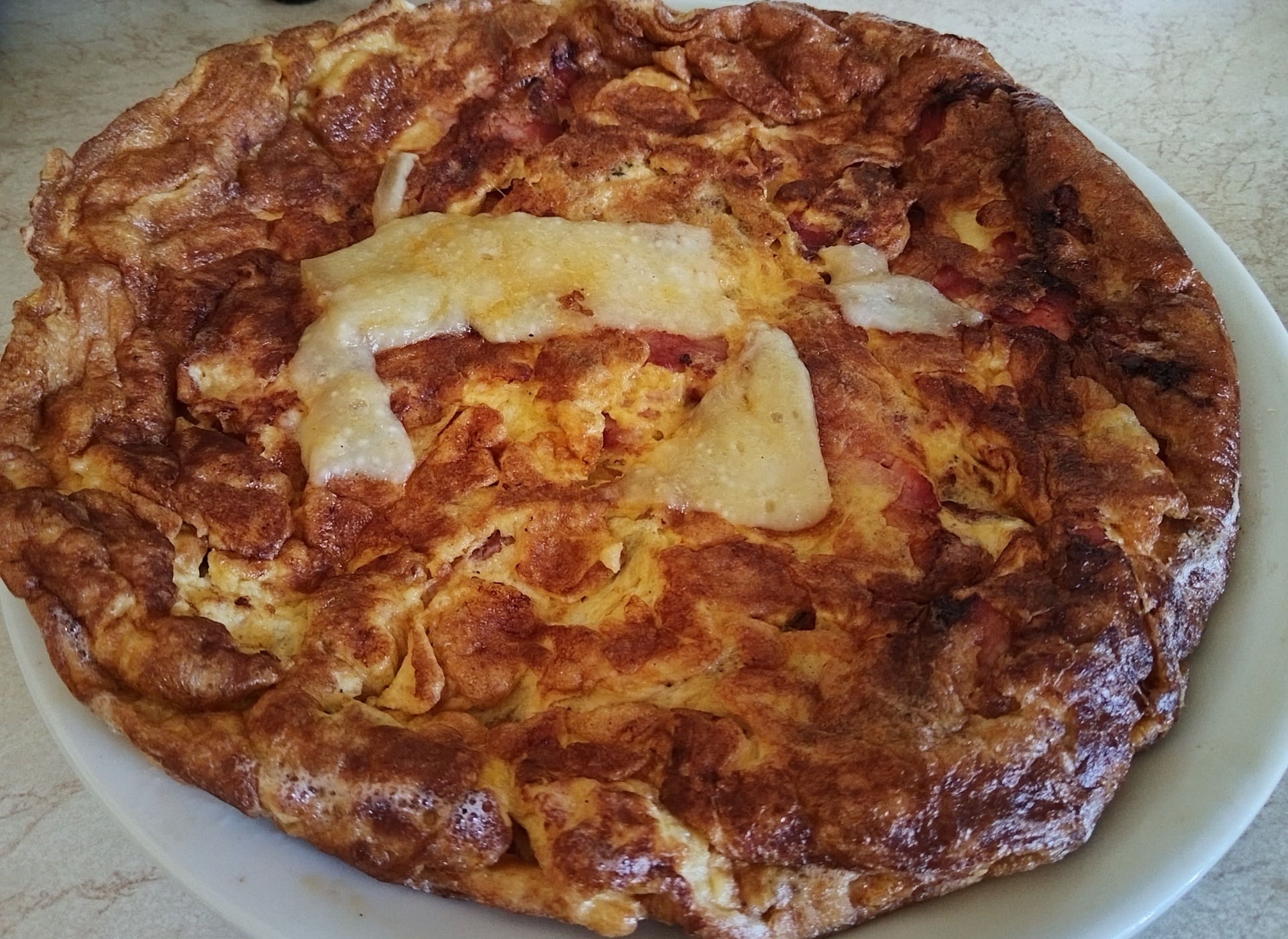 local fresh eggs,,Omelet cheese apaki (smoked pork),,,,13.00€,, ομελέτα τυρί, απακι