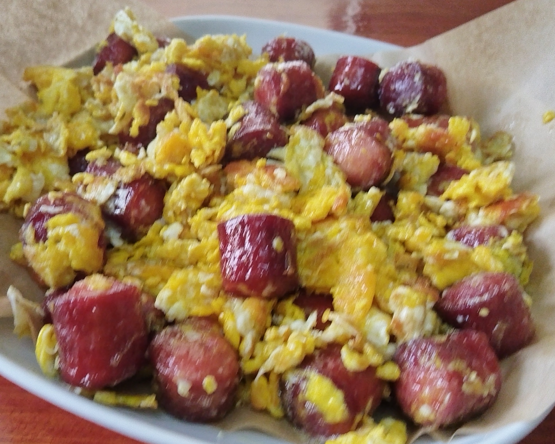 Frankfurters, fresh eggs, cheese,,9.00€,,λουκάνικα Φρανκφούρτης, φρέσκα αυγα τυρί