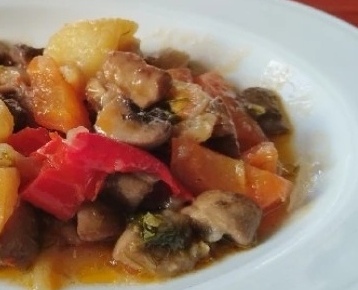 mushrooms with onion, peppers ,5.00€,μανιτάρια με κρεμμύδι, πιπεριές