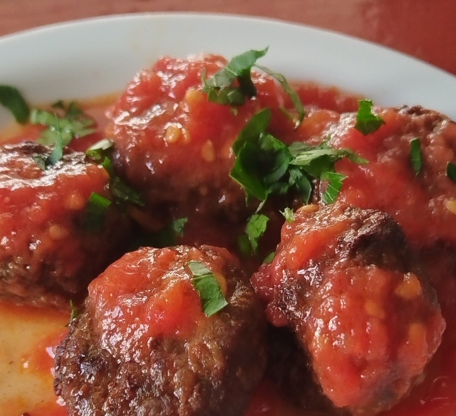 small beef meatballs ,feta cheese,,7.00€,,μικρά κεφτεδάκια βοδινό , φέτα