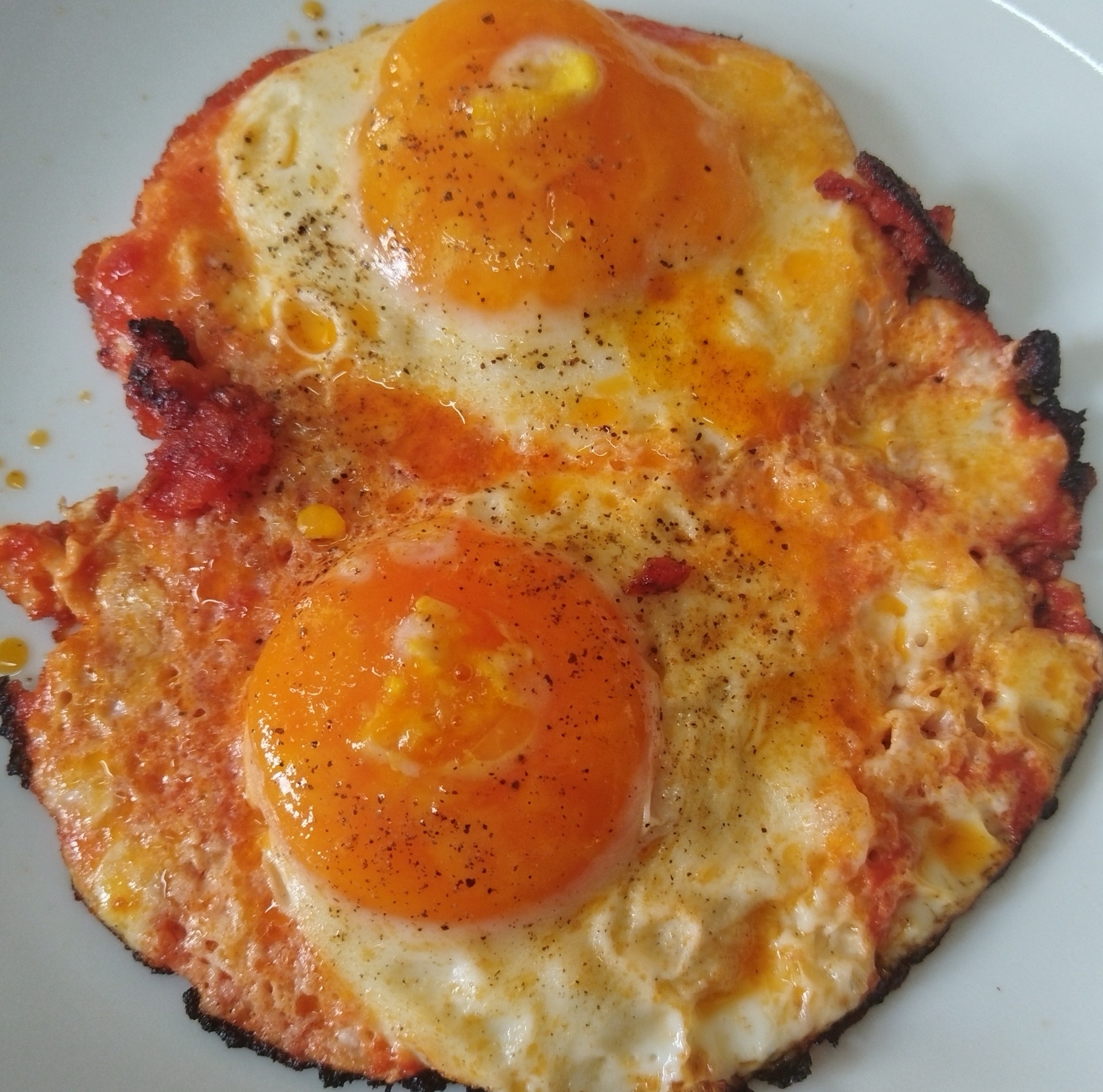  Two local fresh eggs, with tomato ,,δυο φρέσκα αυγα με ντομάτα,,5.00€