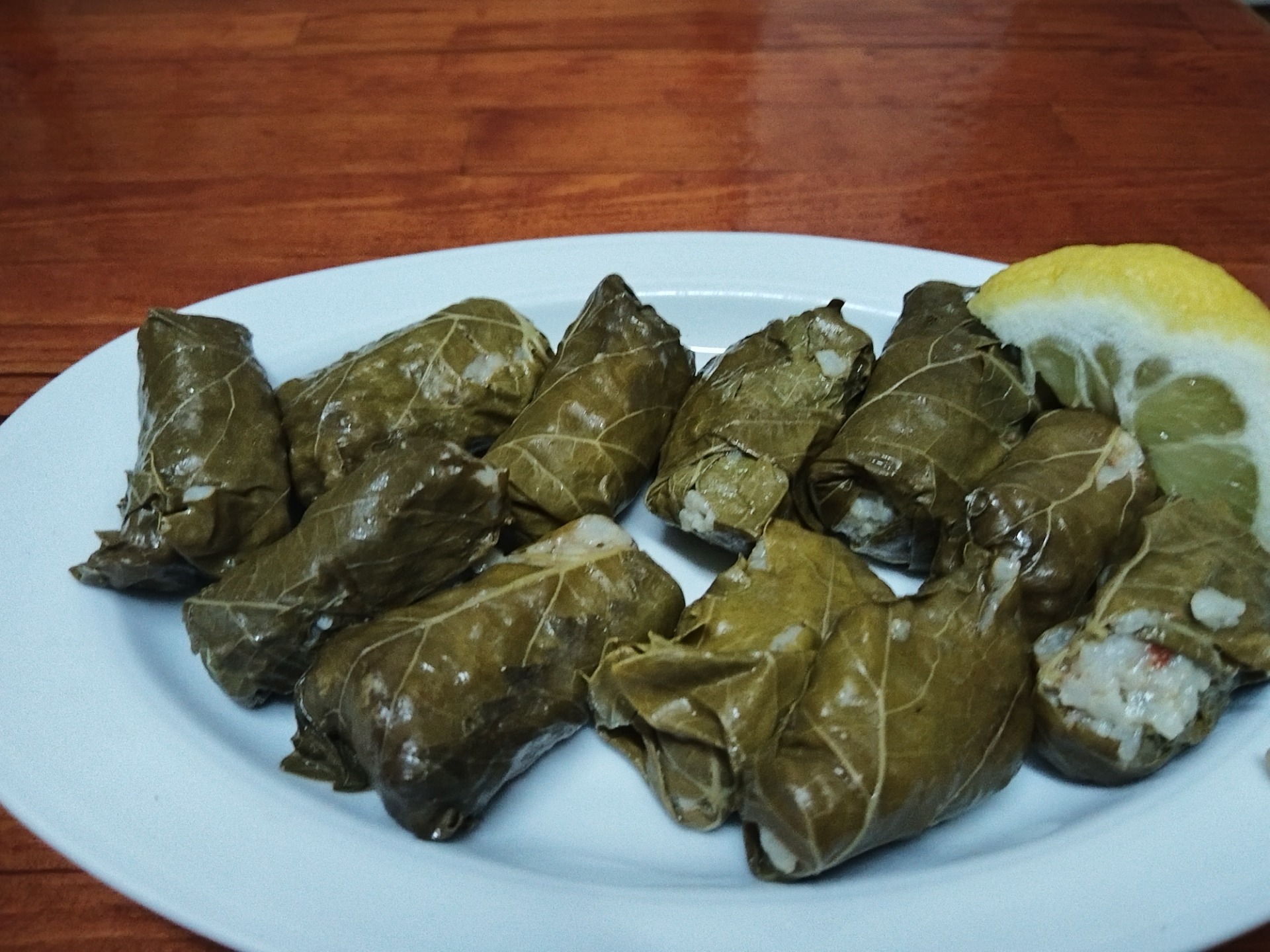 Dolmadakia,stuffed with vine leaves,7.00€,ντολμαδάκια με αμπελόφυλλα 