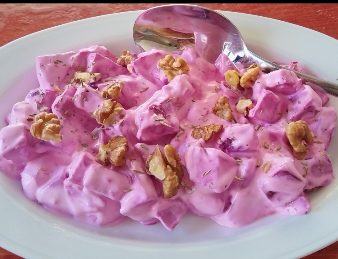 Beetroot salad,,.5.50€ σαλάτα πατζάρι 