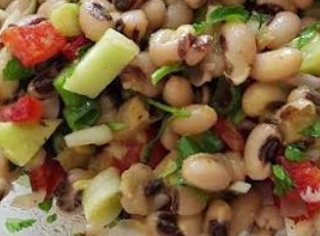 black-eyed pea salad 6.00€ μαυρομάτικα σαλάτα 