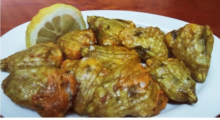 Dolmadakia zucchini flowers 7.00 €, κολοκυθοανθοι