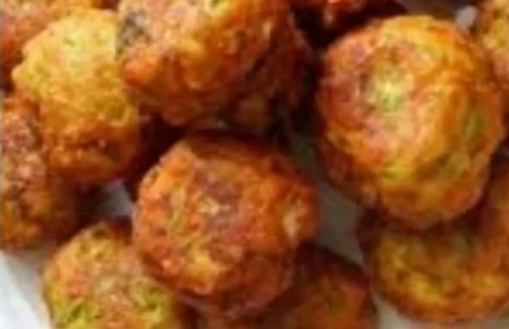 finished for today Zucchini balls made with cheese, and feta cheese,,6.00€,, κολοκυθοκεφτεδες με τυρί, και φεα