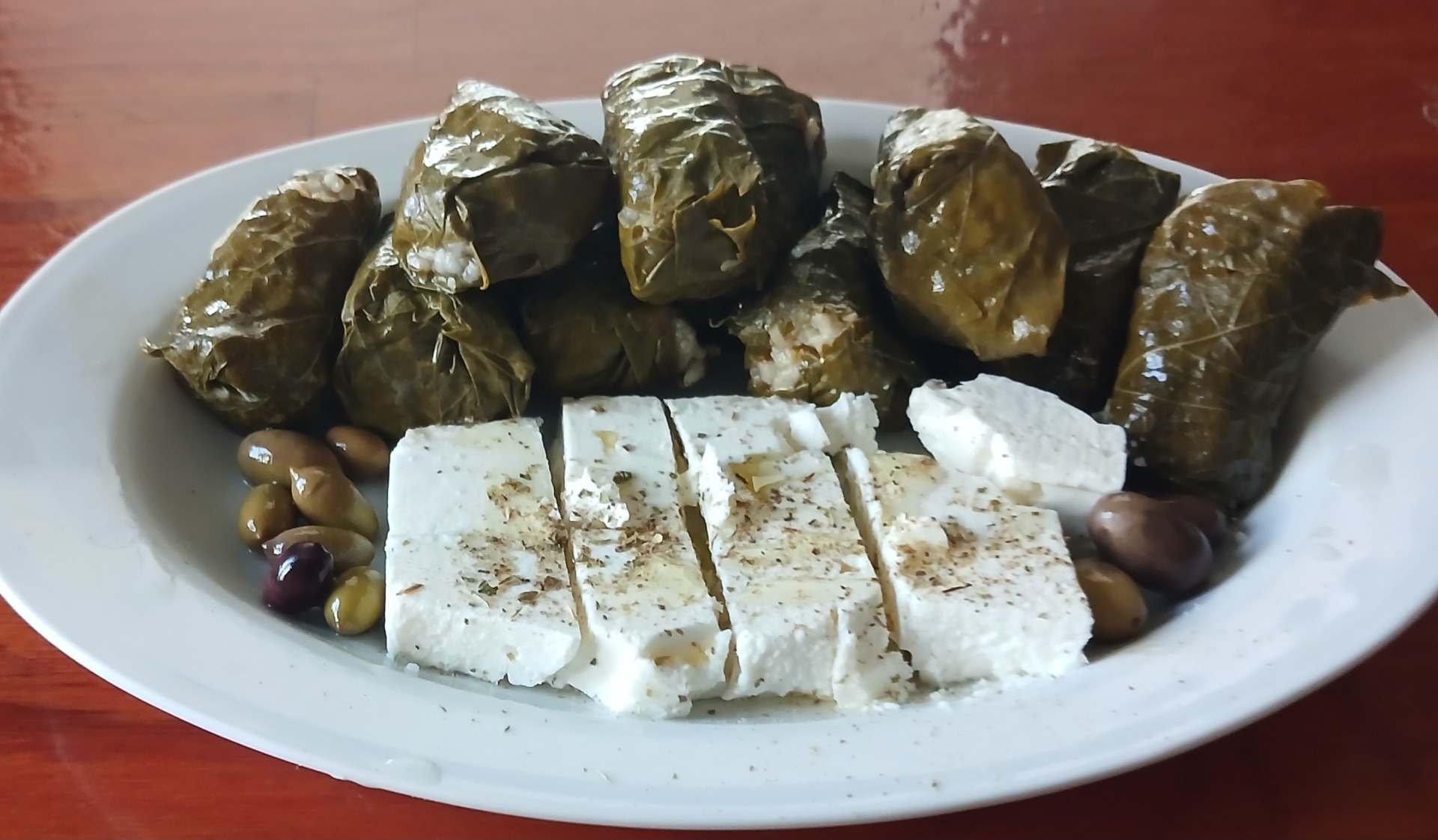 Dolmadakia vine leaves,,feta cheese.8.00€,,αμπελοφυλλα Φέτα 