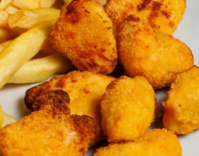 Chicken nuggets, French fries, κοτομπουκιες ,Πατάτες τηγανητές, ,9.50€,,